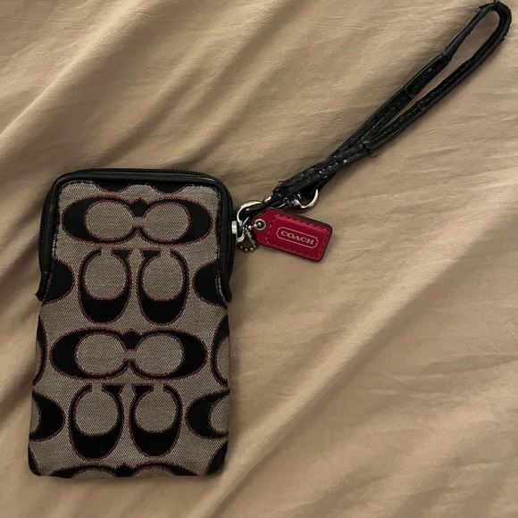Coach Wristlet - Picture 2 of 2